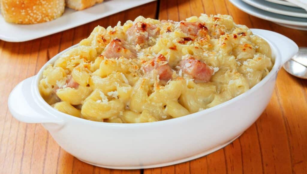 Macarrão com queijo jantar rápido para hoje mesmo