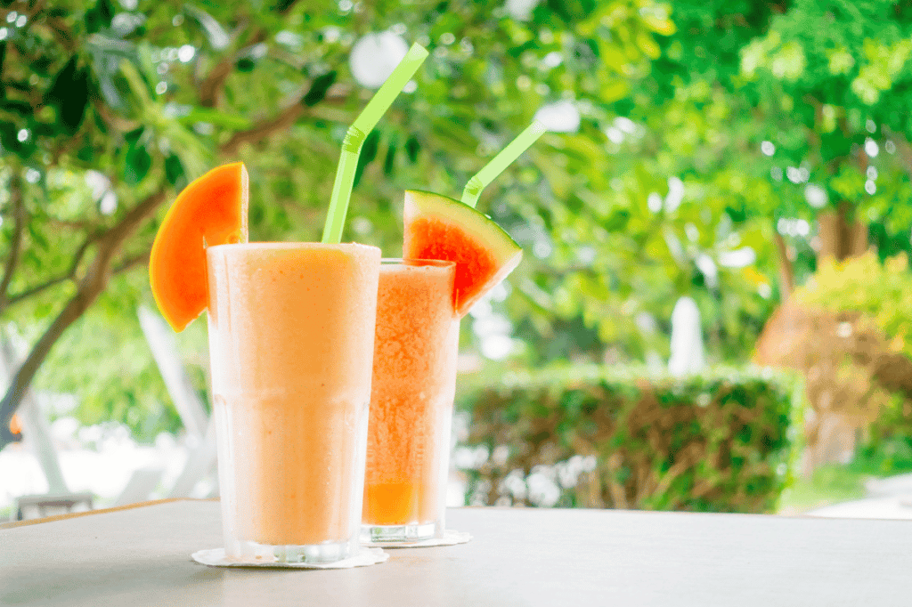 Receita caseira de milk-shake de mamão